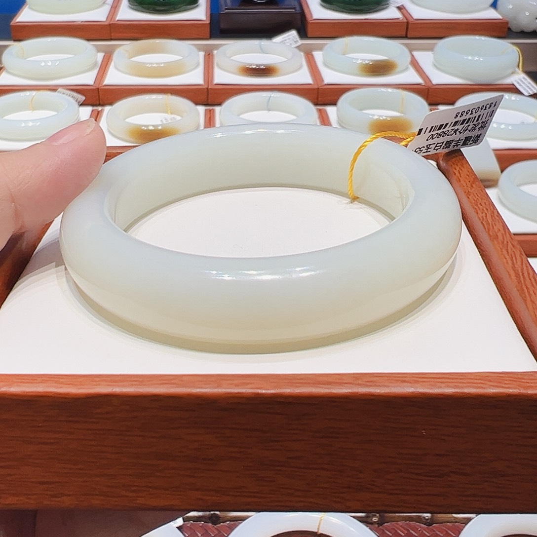 和田玉未镶嵌手镯羊脂白5556