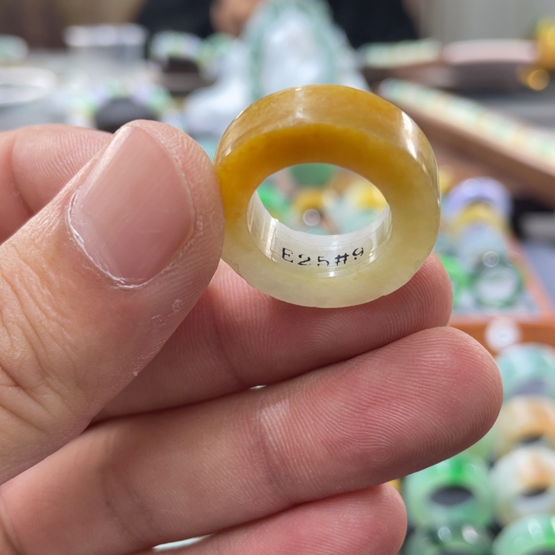 定制翡翠未镶嵌圈口9-15