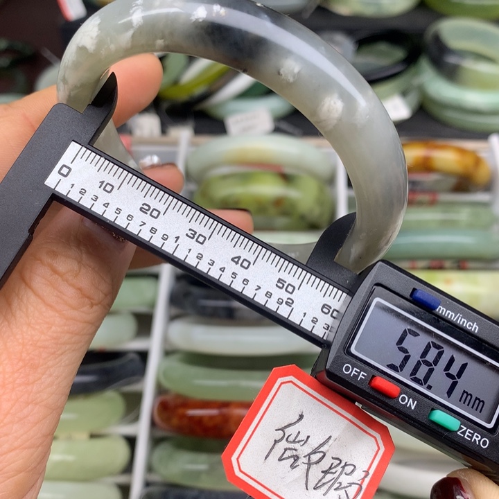 蛇纹石玉未镶嵌手镯798