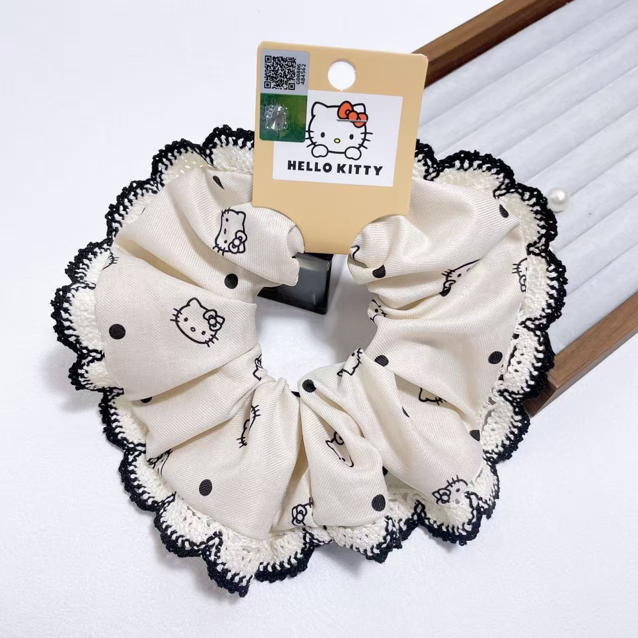 正版授权Hello Kitty精致编织花边大肠发圈简约黑白搭配发圈