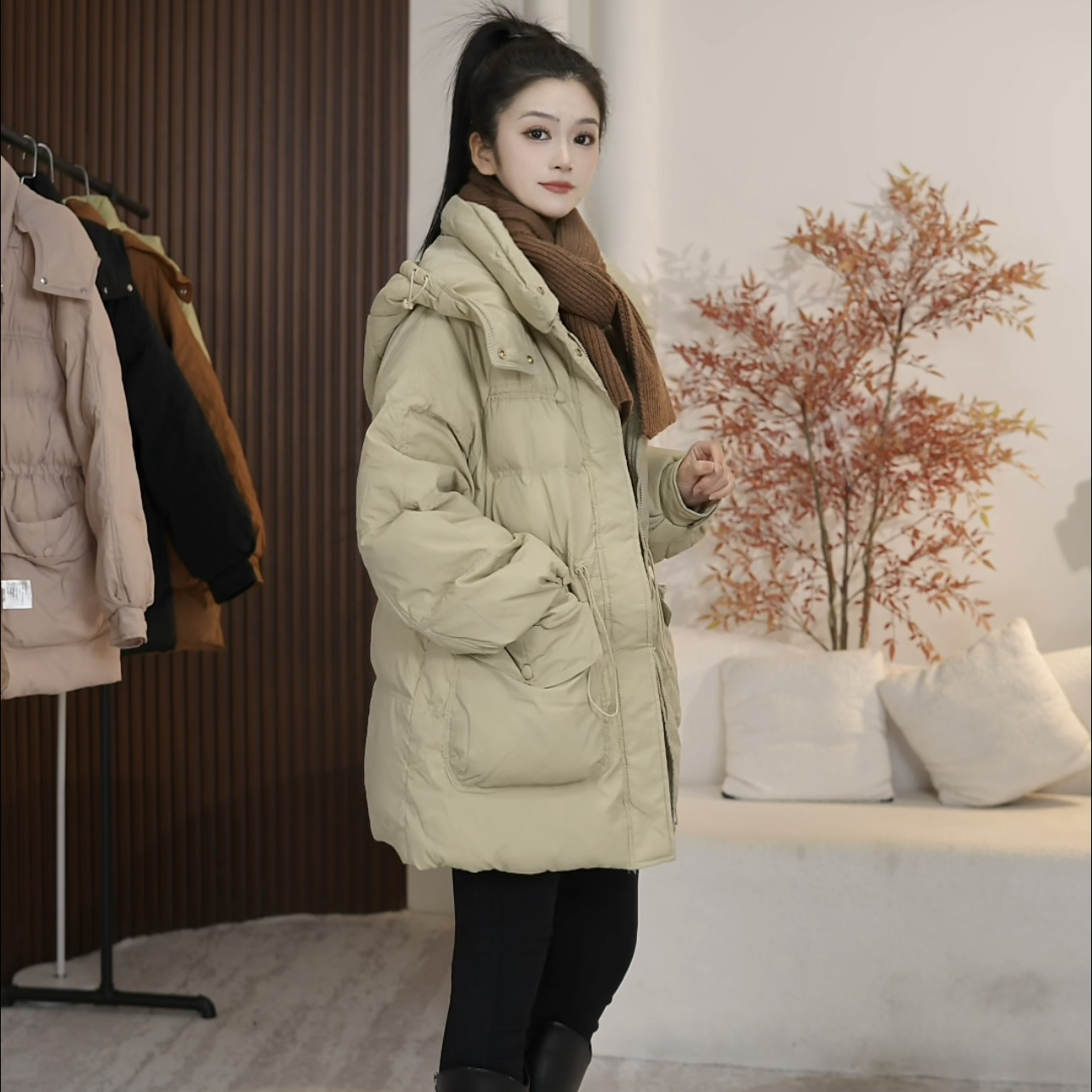 5羽绒服短款2025新款连帽宽松抽绳收腰韩版白鸭绒加厚保暖显瘦