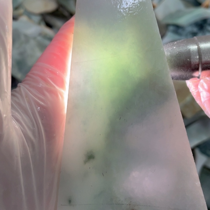 翡翠吊坠(不含链)未镶嵌天然翡翠边角料