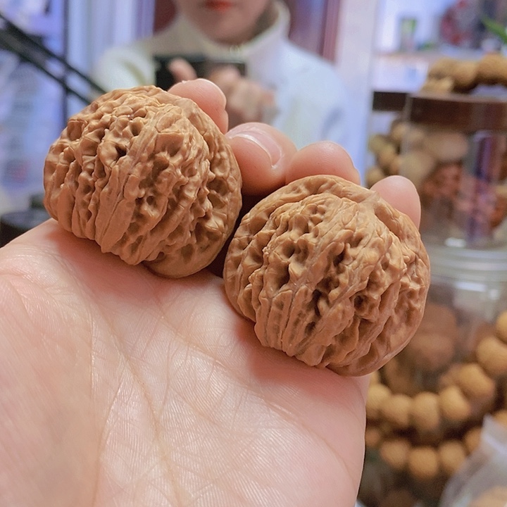 【闪购商品】文玩核桃把件39.5四座楼