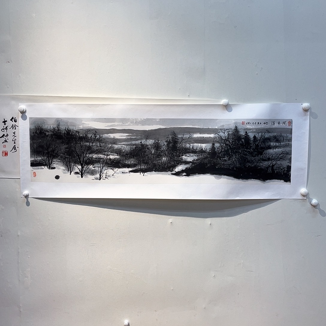 国画把门反锁门在窗户下放