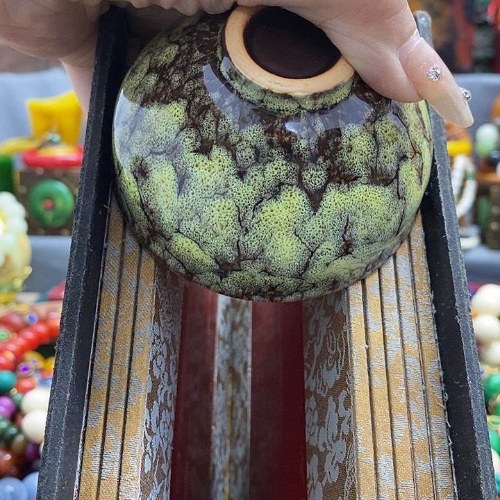 11123378899878999888