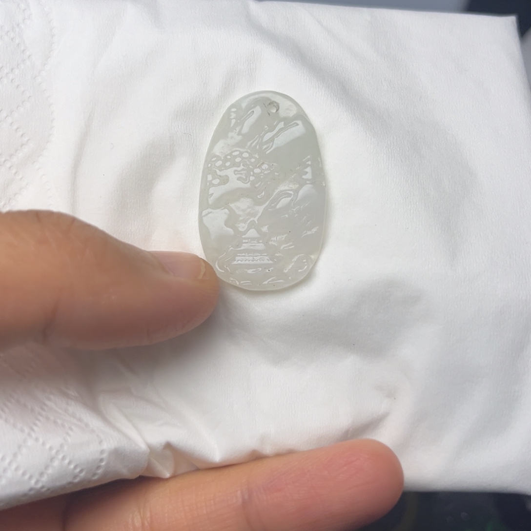 翡翠未镶嵌颈饰挂件