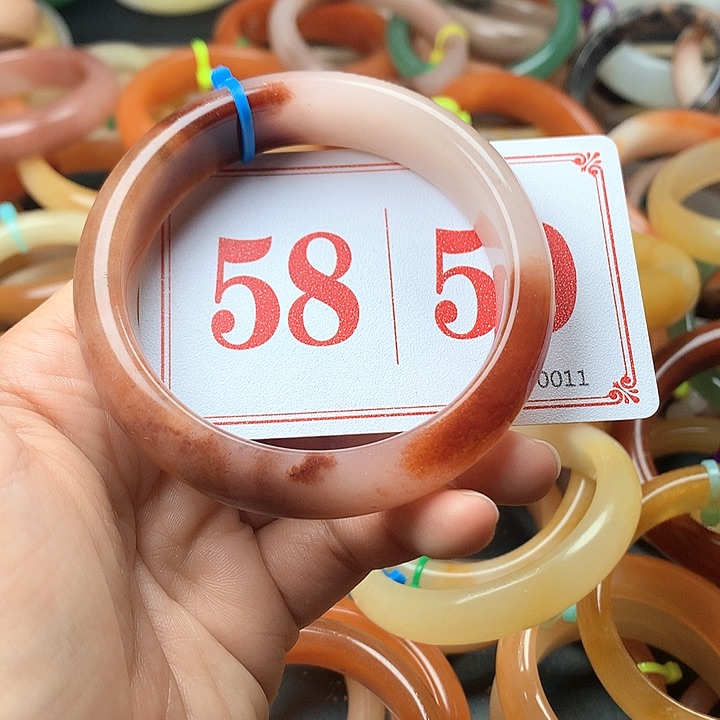 未镶嵌石英质玉（黄龙玉）手镯A****ʃ