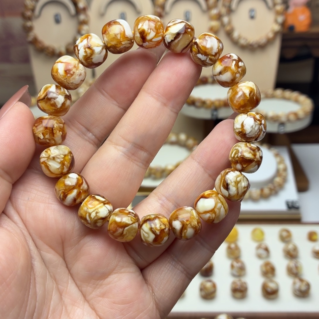 11mm沁色精工老型手串一条