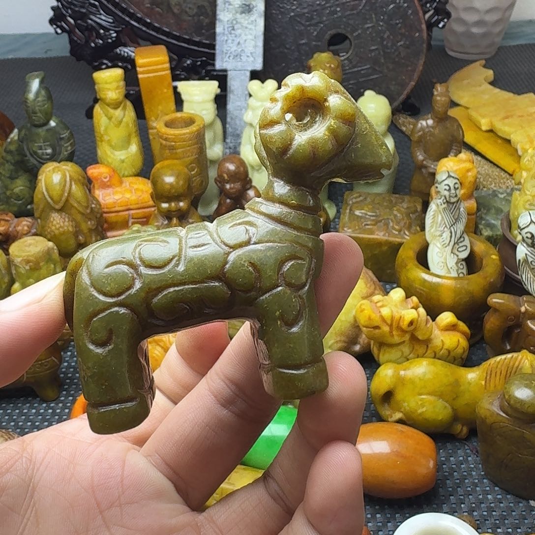 白玉菩提吊坠。。。