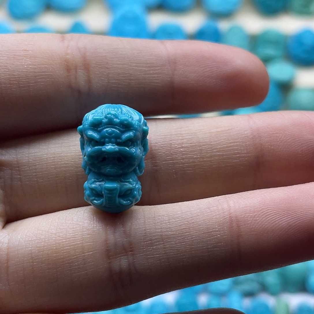 绿松石未镶嵌颈饰