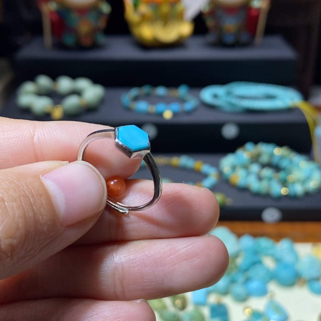 南红玛瑙配饰未镶嵌