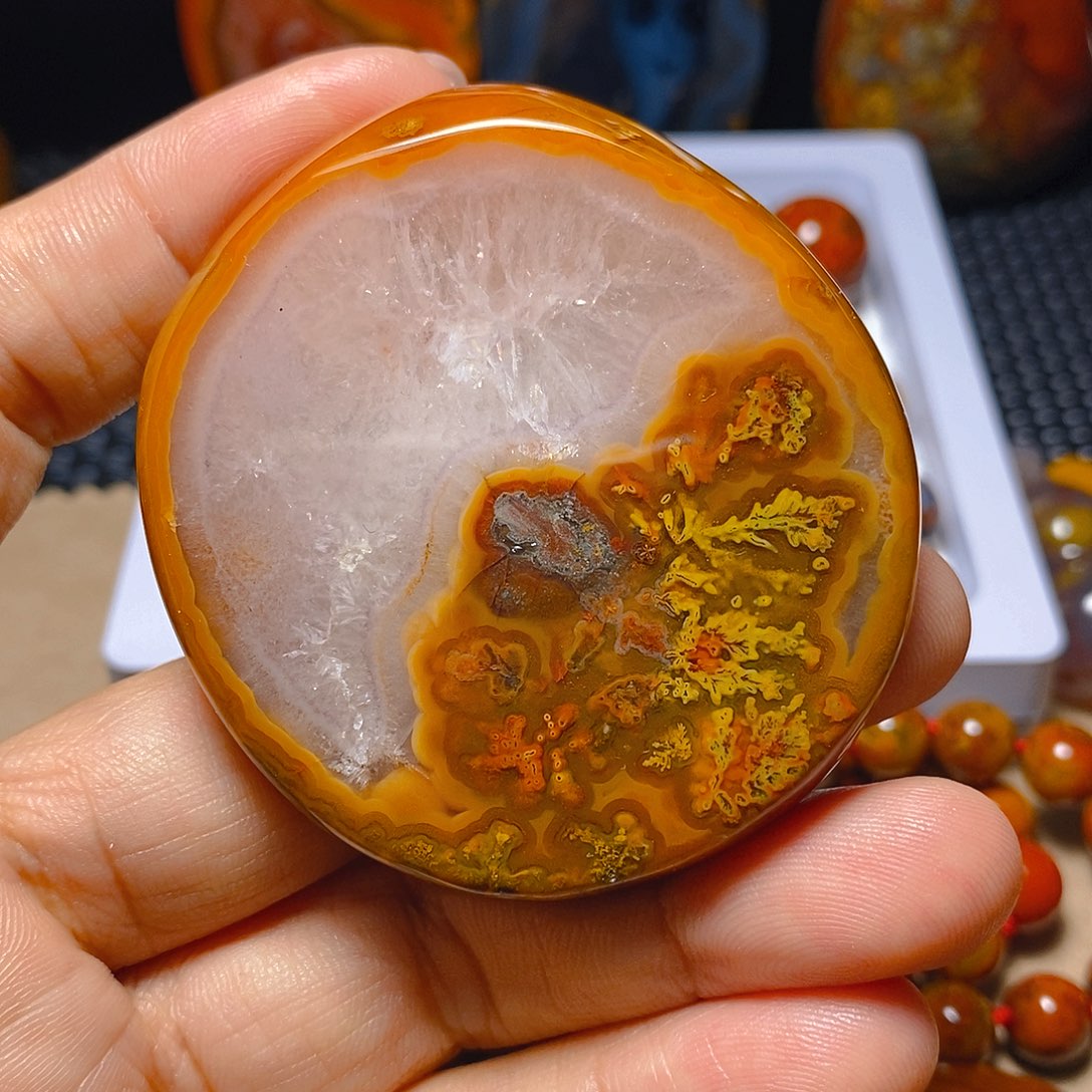玛瑙/玉髓颈饰未镶嵌
