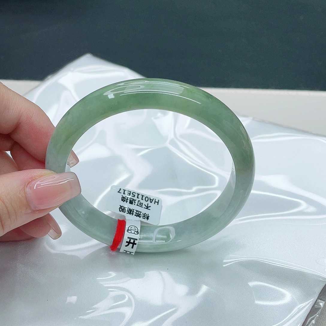 翡翠手镯未镶嵌正62.6