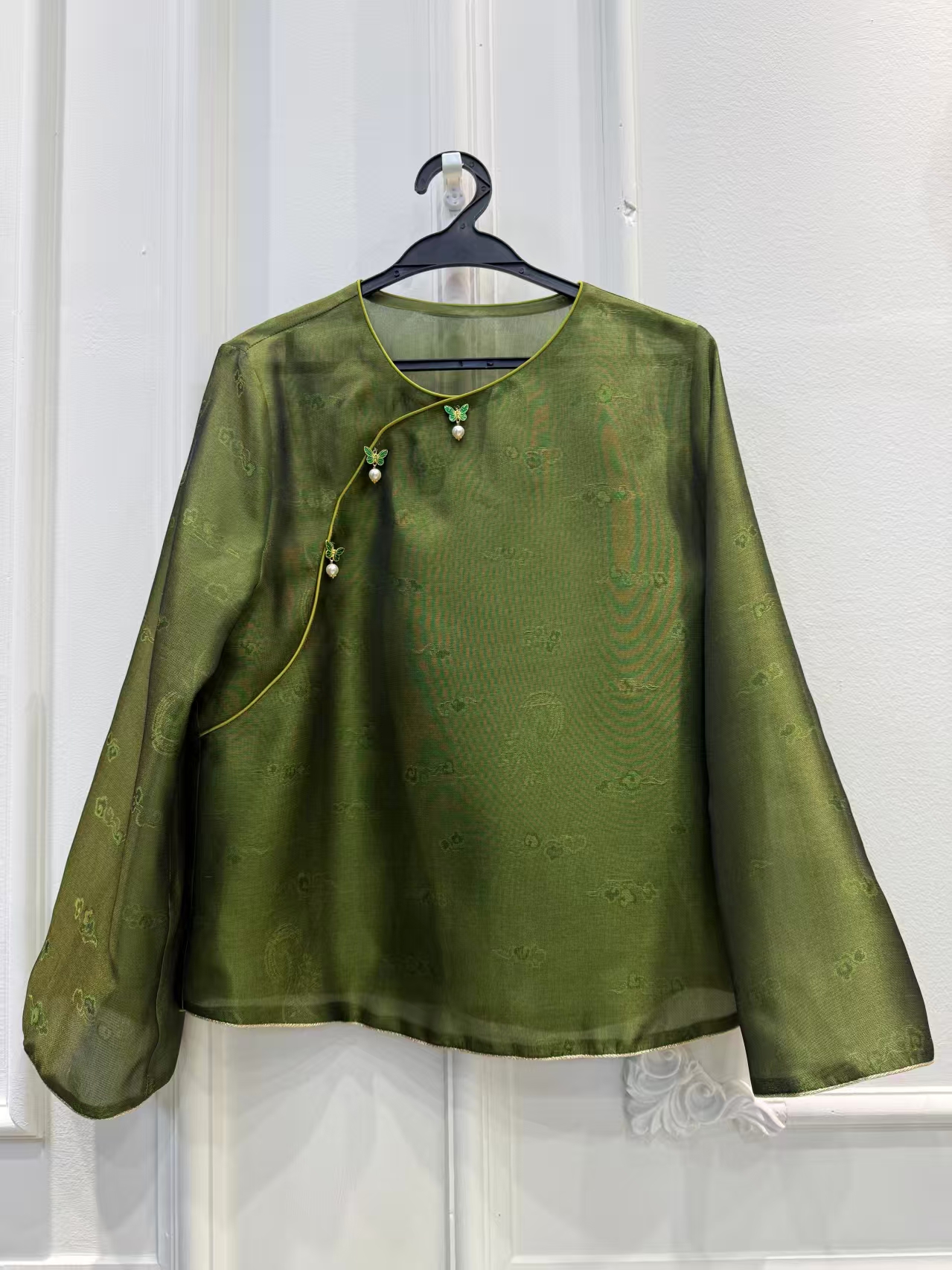 【踏春行】新中式桑蚕丝浮光锦上衣衬衫百搭纯色新春国风新年服