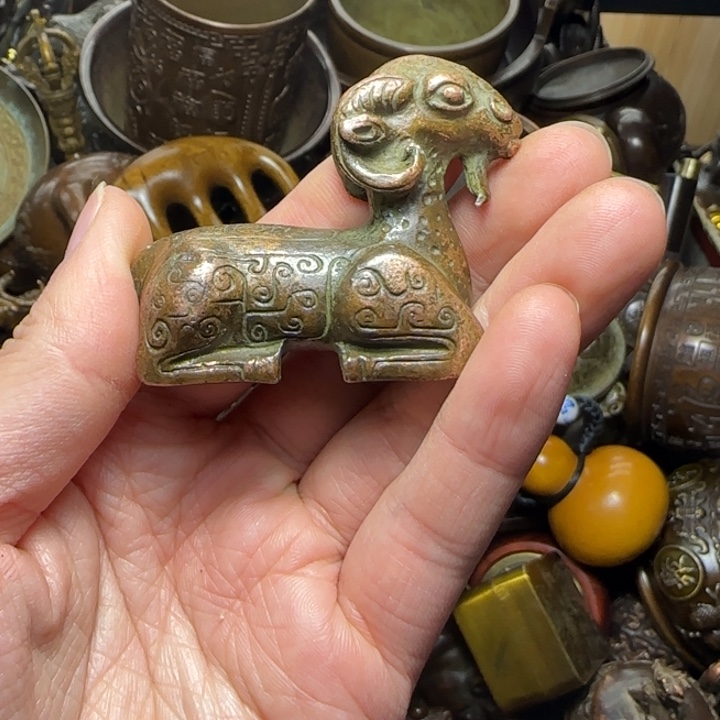 铜器把玩摆件链接