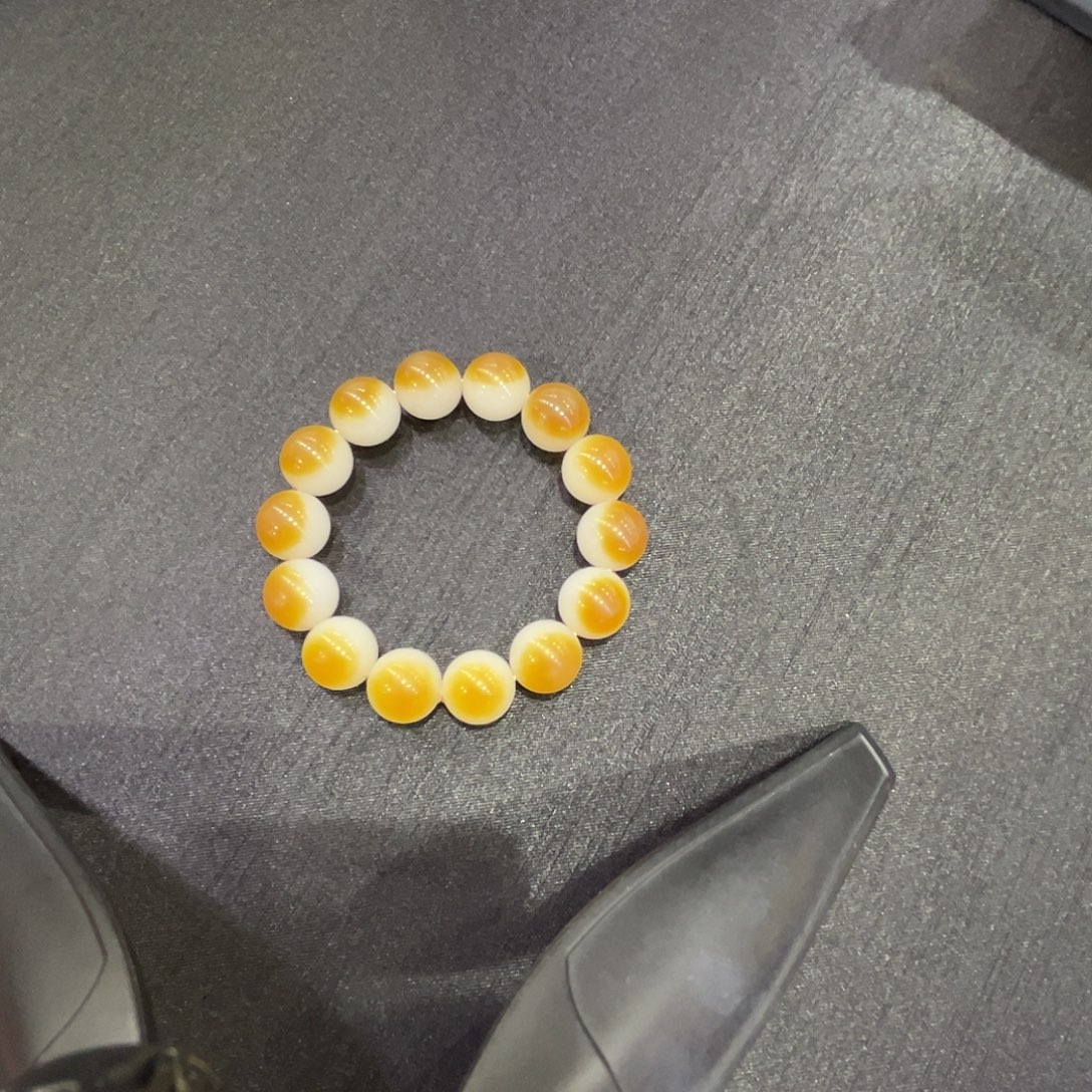 和田玉未镶嵌手串