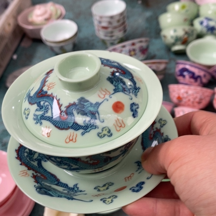摆件陶绿稀土双龙三才盖碗