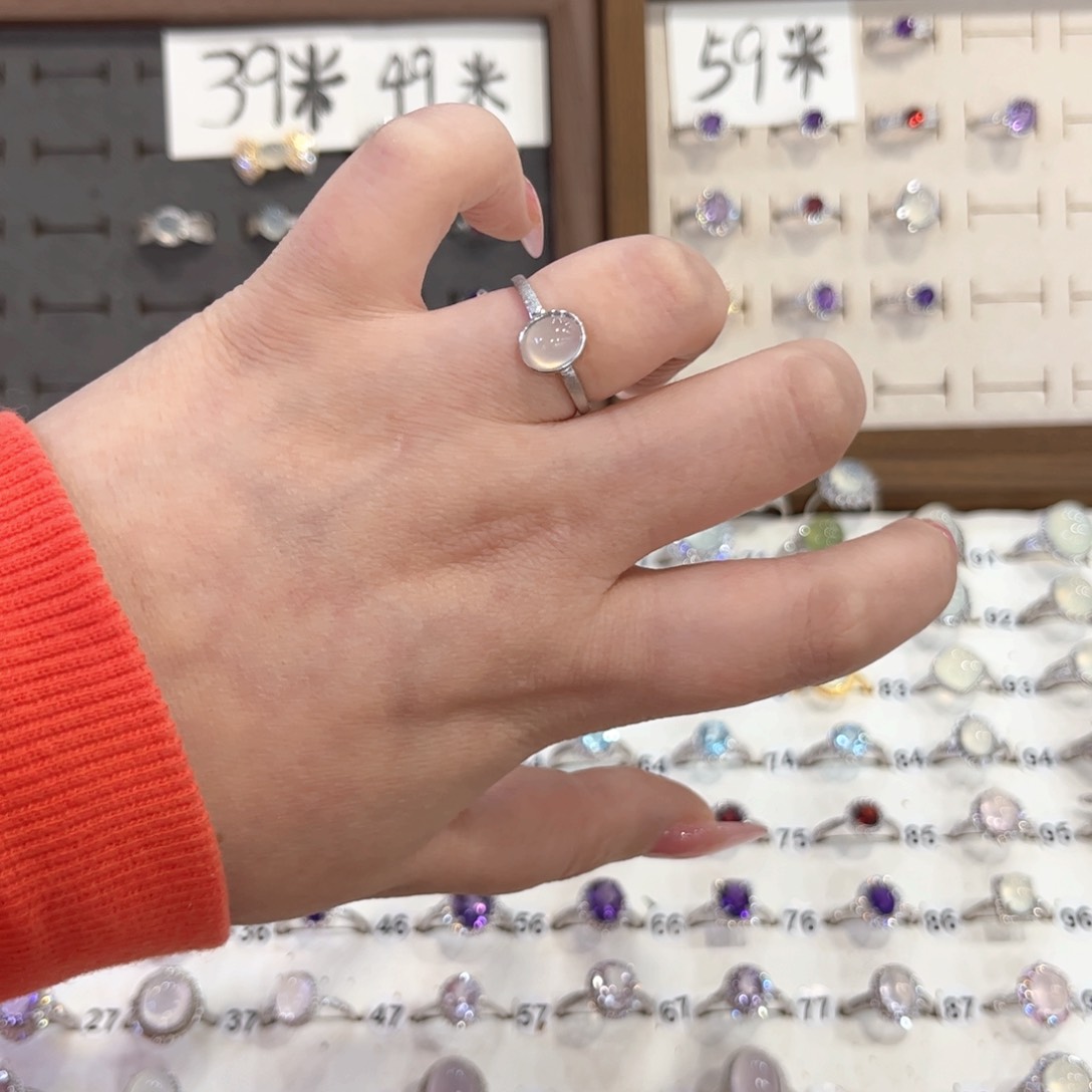 银S925镶嵌岫玉戒指吕*哇