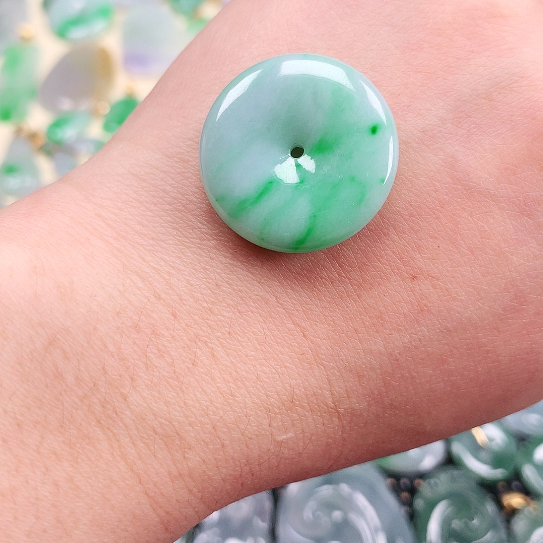 【闪购商品】翡翠吊坠(不含链)未镶嵌平安扣