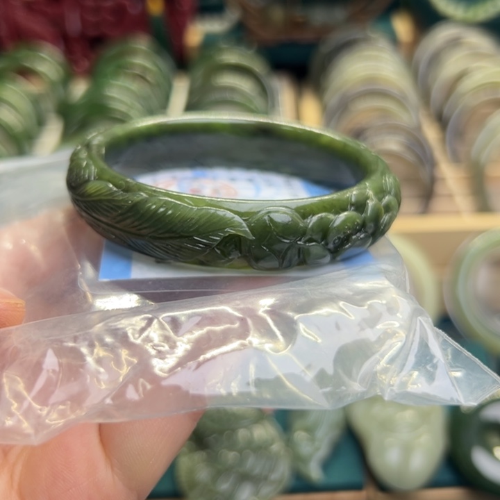 和田玉手镯未镶嵌61.6圈围4693