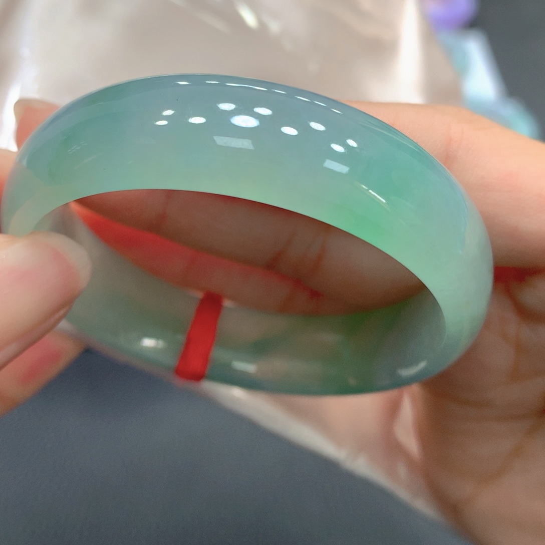 翡翠未镶嵌手镯2号