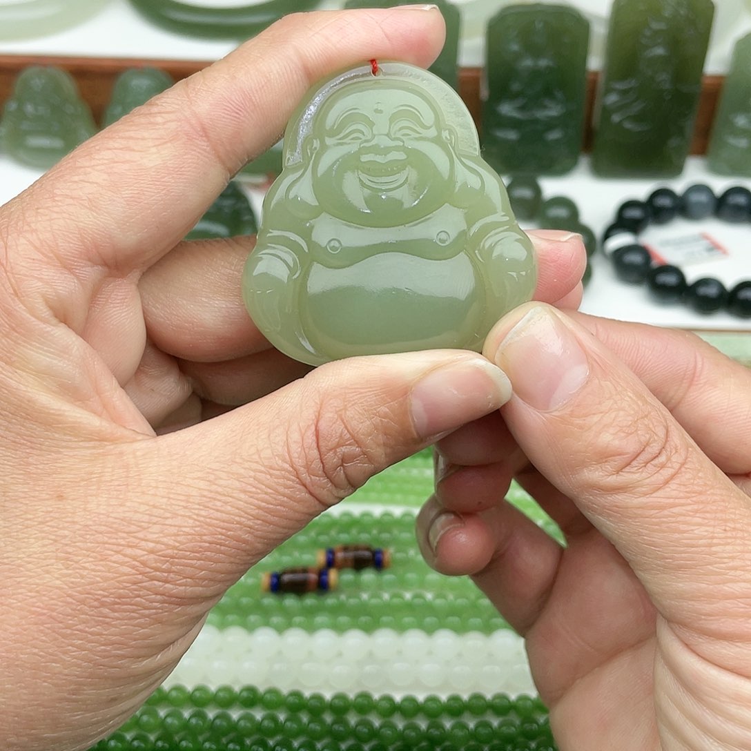 和田玉颈饰未镶嵌