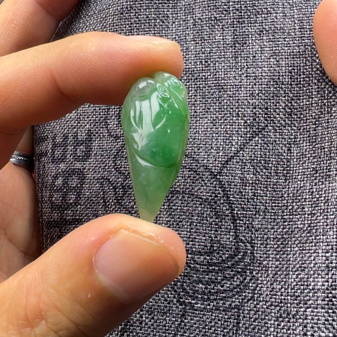 翡翠未镶嵌颈饰6666