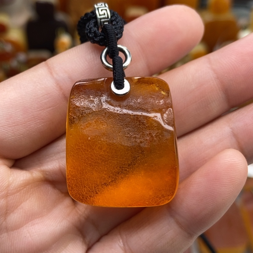 【闪购商品】琥珀颈饰未镶嵌