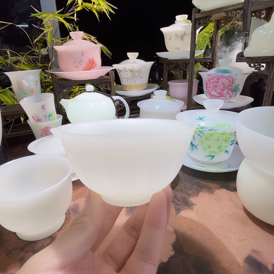 冰晶璞玉素烧葵口杯100ml