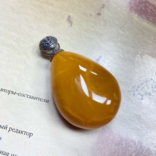 欧洲回流老蜜蜡水滴毛衣吊坠气质百搭复古简约精美