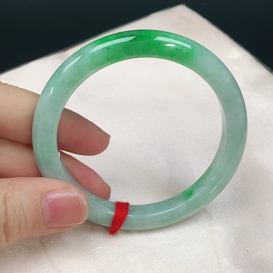 翡翠手镯未镶嵌509正