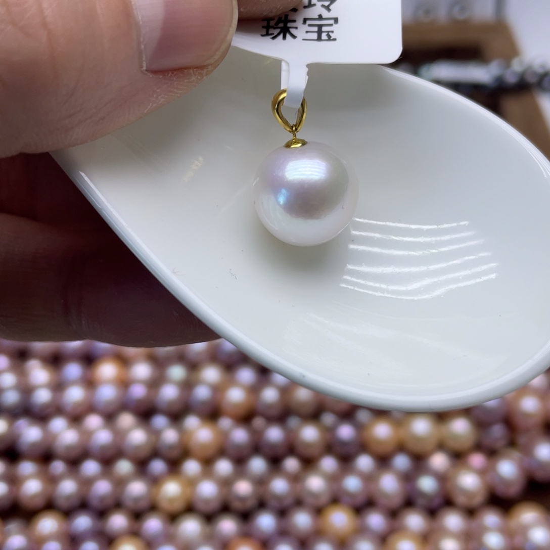 吊坠(赠链)18K金镶嵌淡水珍珠