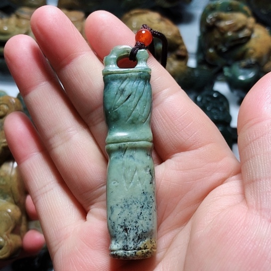 岫岩河磨玉（透闪石质玉）挂件未镶嵌