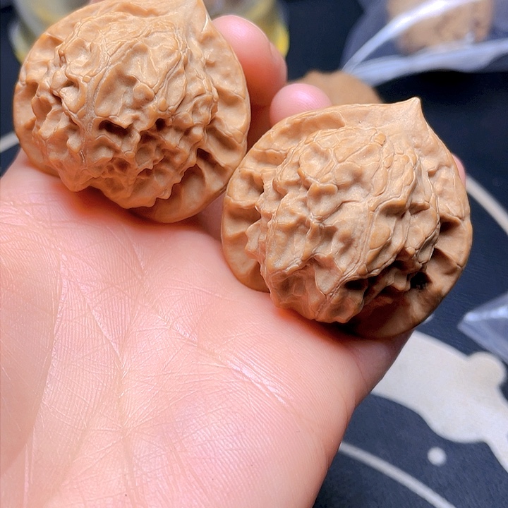 文玩核桃吊坠大耳朵图图