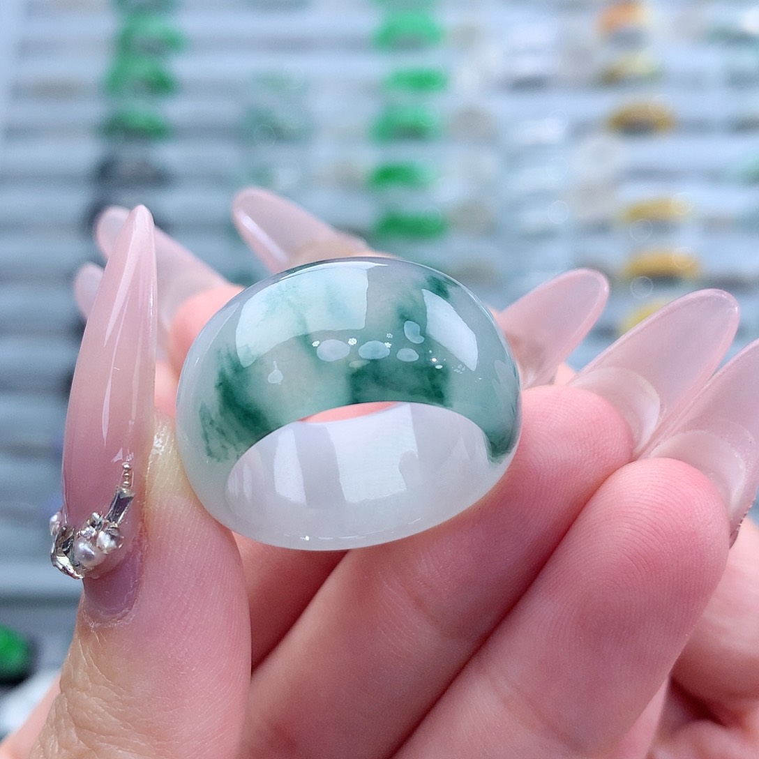 翡翠未镶嵌戒指天然