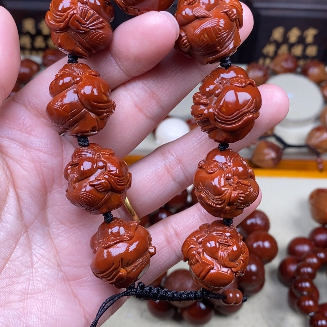 龙***6吊坠橄榄核八宝财神