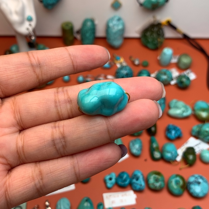 一***腿绿松石银S925镶嵌珠宝奇石