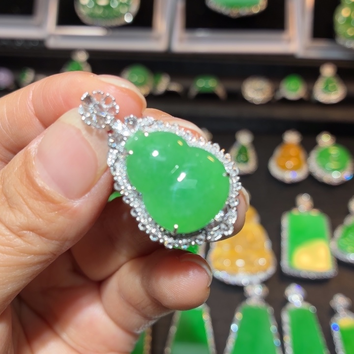 翡翠18K金镶嵌吊坠(不含链)翡翠