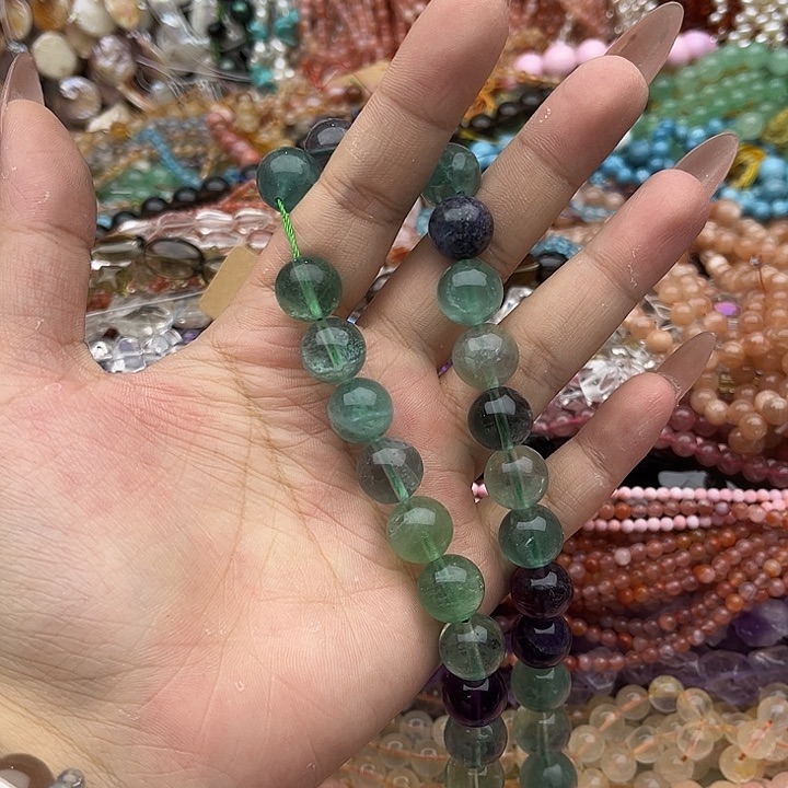 玛瑙/玉髓未镶嵌珠宝半成品一条8mm左右萤石