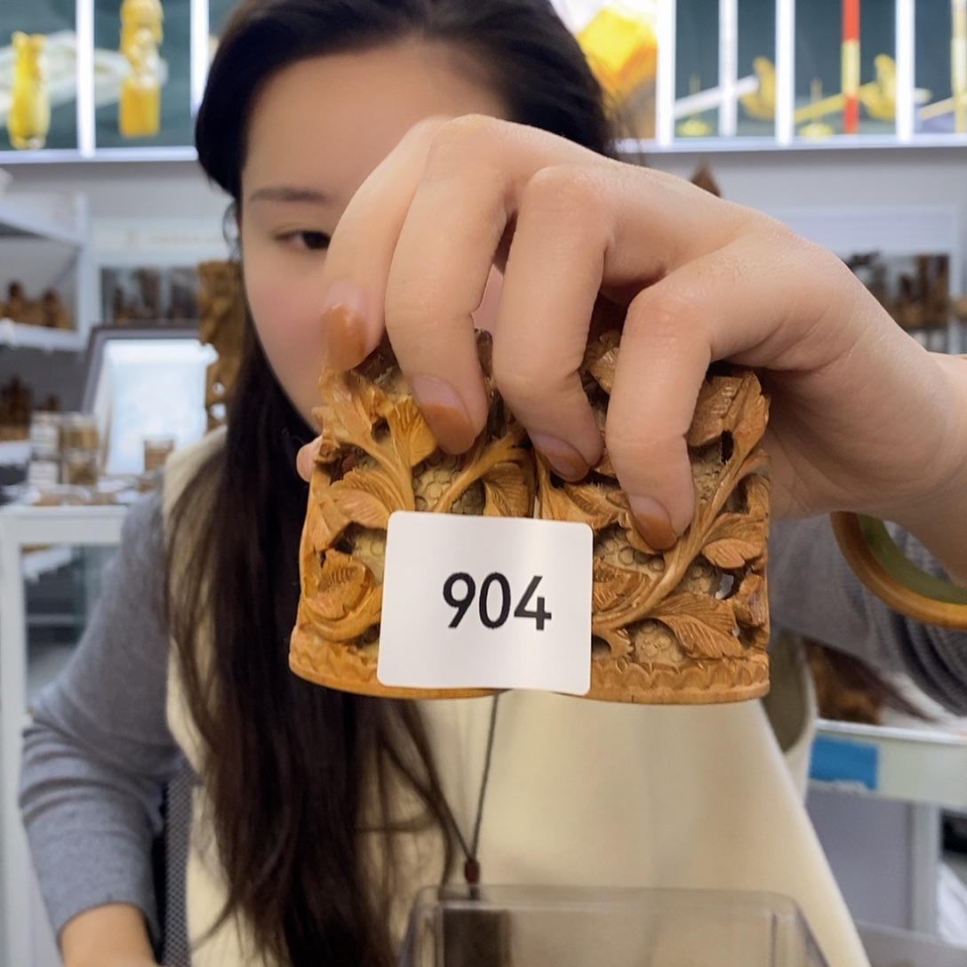 檀香木其他6号仓老山檀摆件63克