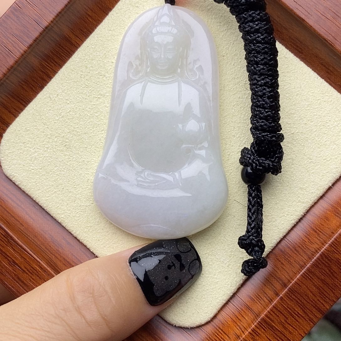翡翠未镶嵌颈饰观音