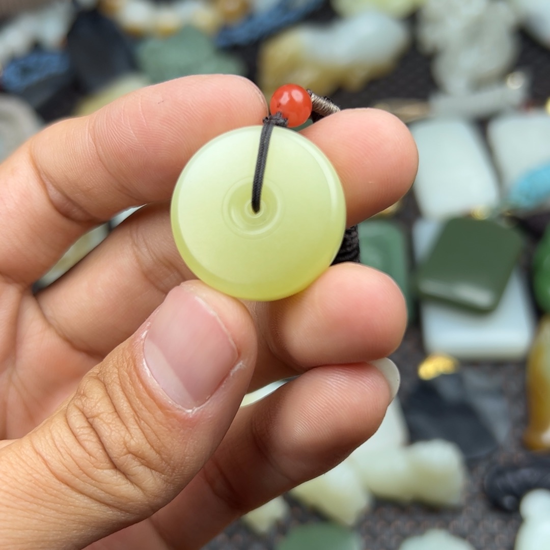 和田玉挂件未镶嵌