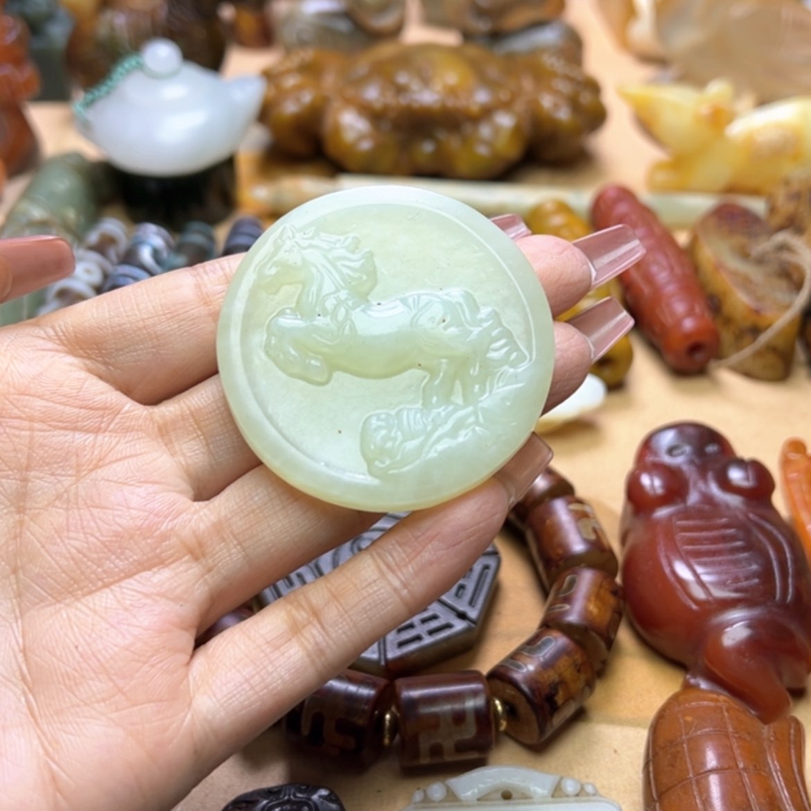 【闪购商品】蛇纹石玉颈饰未镶嵌