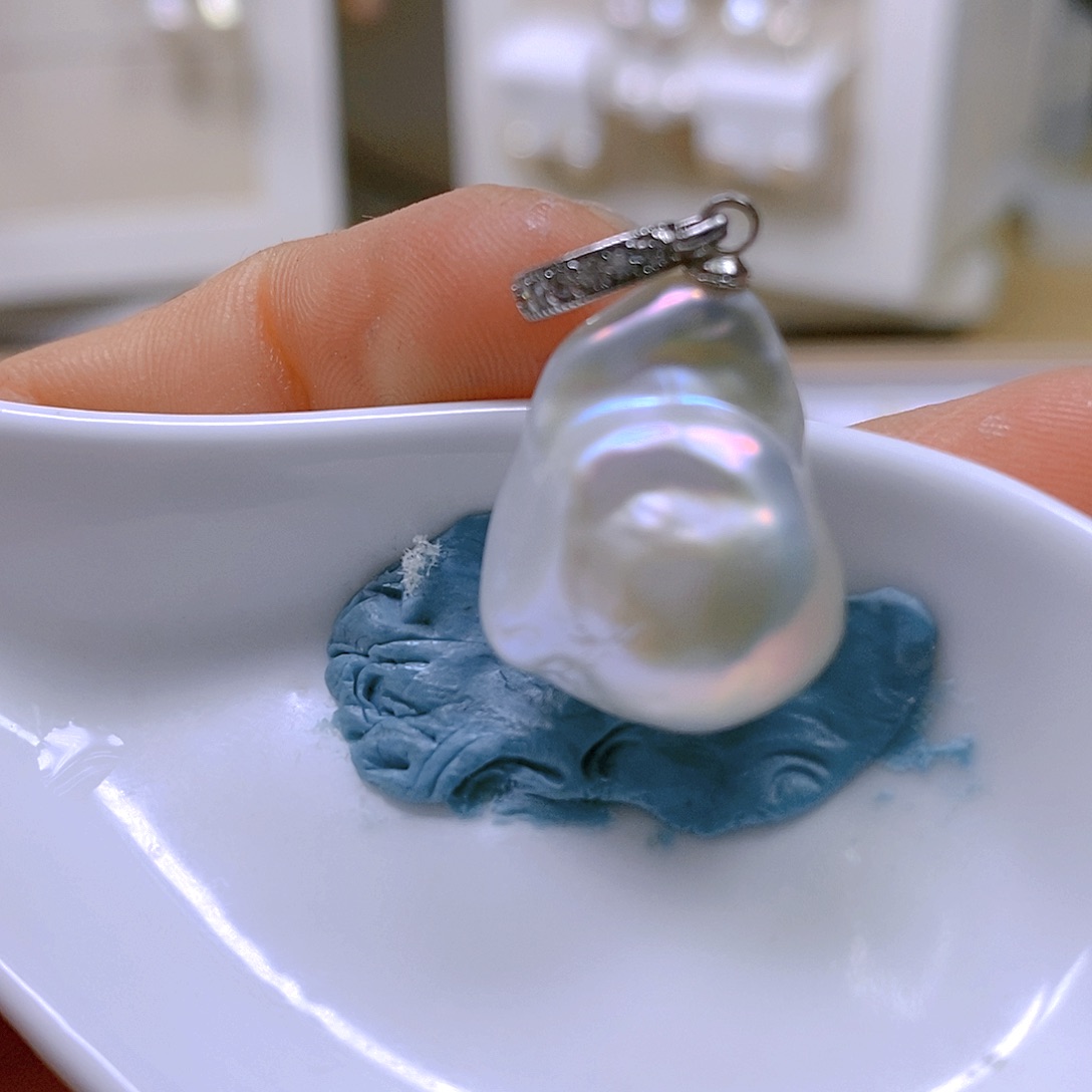 淡水珍珠颈饰合金