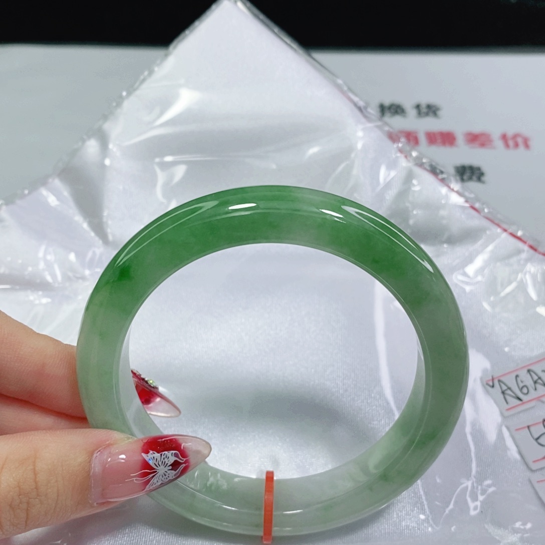 翡翠手镯未镶嵌57 57 57