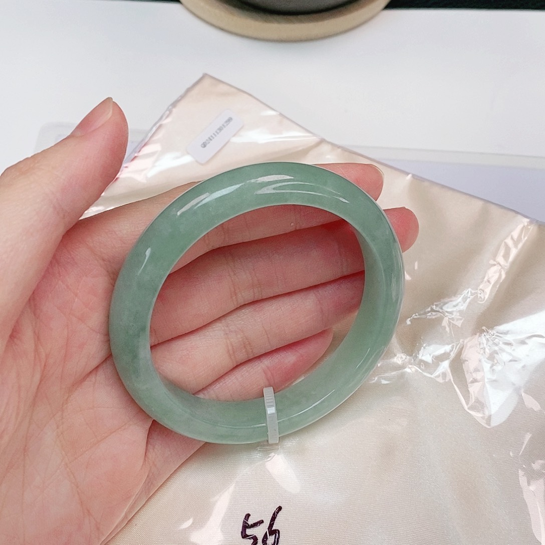 【闪购商品】翡翠手镯未镶嵌正圈
