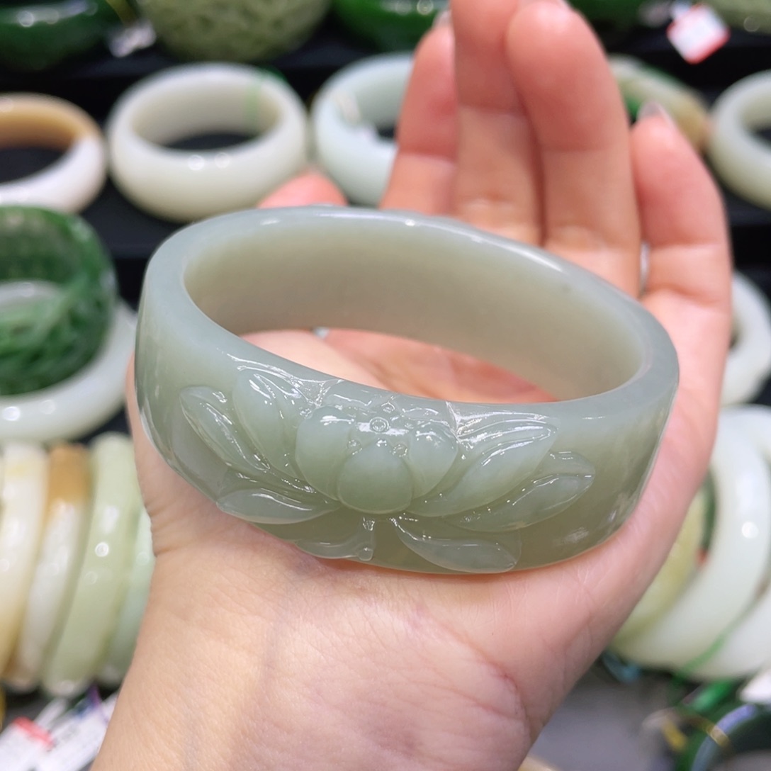 未镶嵌手镯（贵妃镯）和田玉7