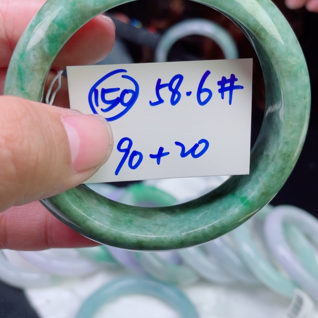 翡翠未镶嵌手镯150