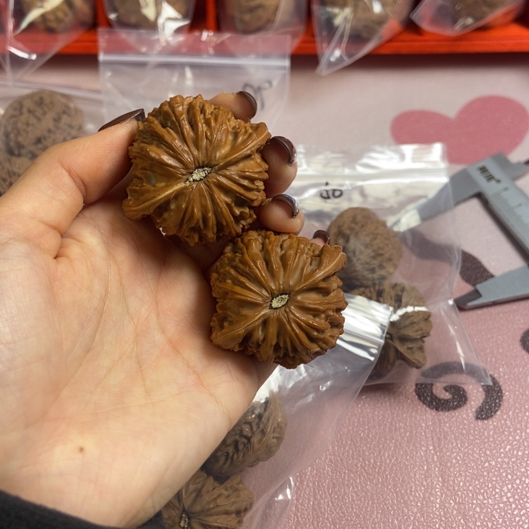 文玩核桃吊坠43磨盘800