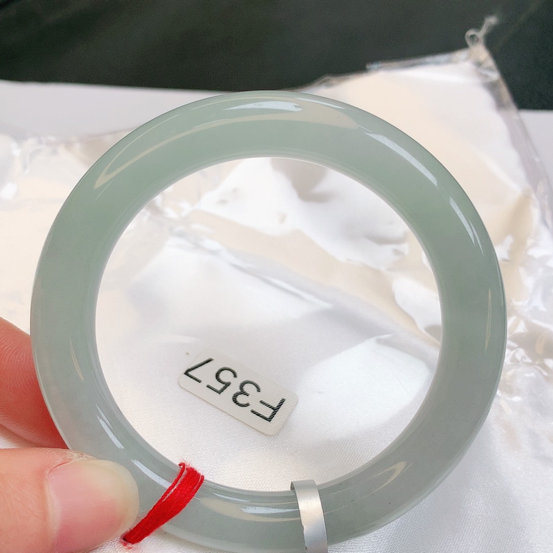 【闪购商品】翡翠手镯未镶嵌缅甸天然a货翡翠